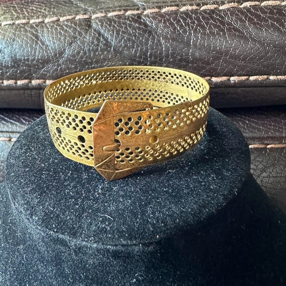 Vintage metal belt bracelet.
